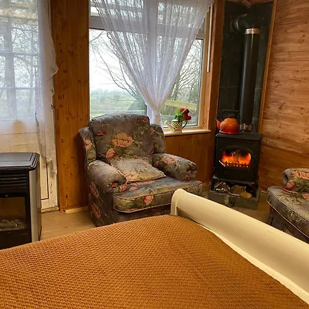 Cozy In A Barn With Farm View Landhuis