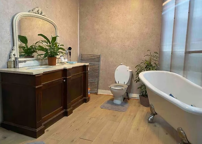 Cozy In A Barn With Farm View 컨트리하우스 *